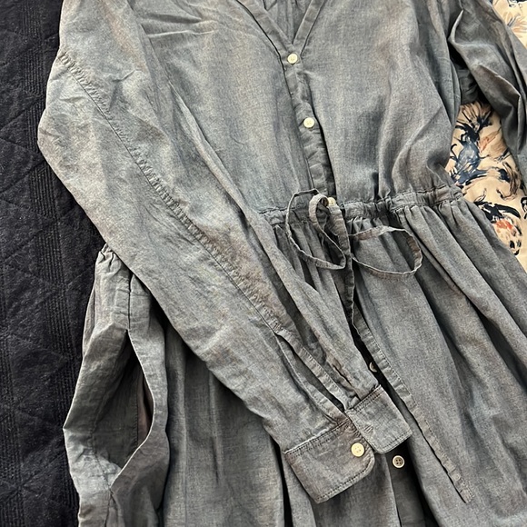 Gap Chambray Dress - Picture 4 of 5